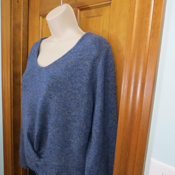 Oly Blue Sweater Scoop Neck Long Sleeve 5% Wool Size Large - Picture 3 of 10